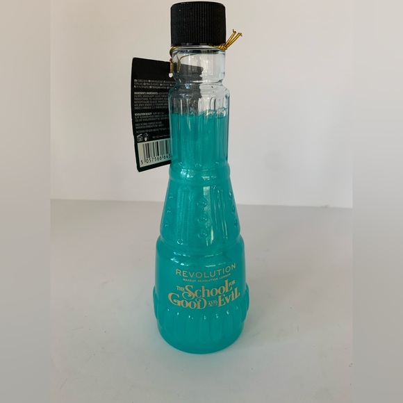 The School of Good & Evil Bubble Bath by Revolution NWT - Picture 1 of 6